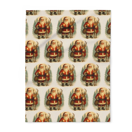 Close-up of the soft texture of the Santa Pattern Fleece Blanket, ideal for warm and cozy evenings.