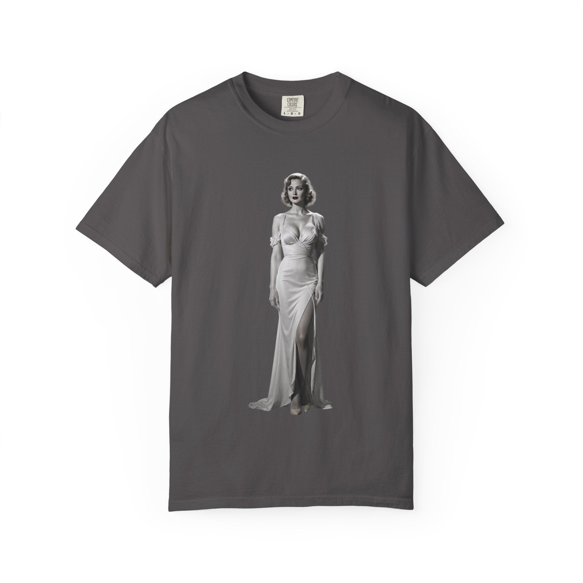 Glamour T-Shirt, Retro Fashion Tee, Stylish Casual Wear, Gift for Her, Trendy T-Shirt for Events , Retro T-shirt