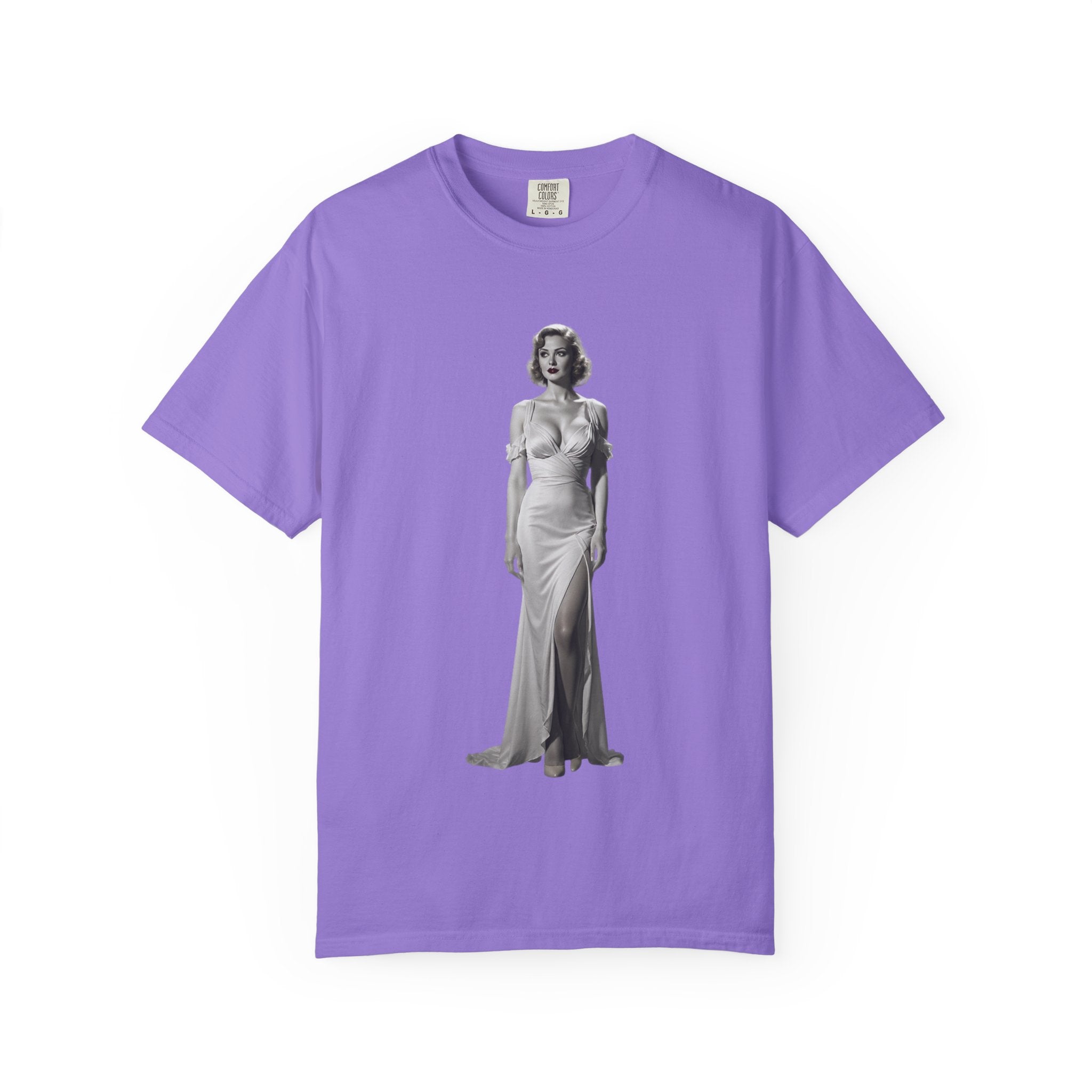 Glamour T-Shirt, Retro Fashion Tee, Stylish Casual Wear, Gift for Her, Trendy T-Shirt for Events , Retro T-shirt