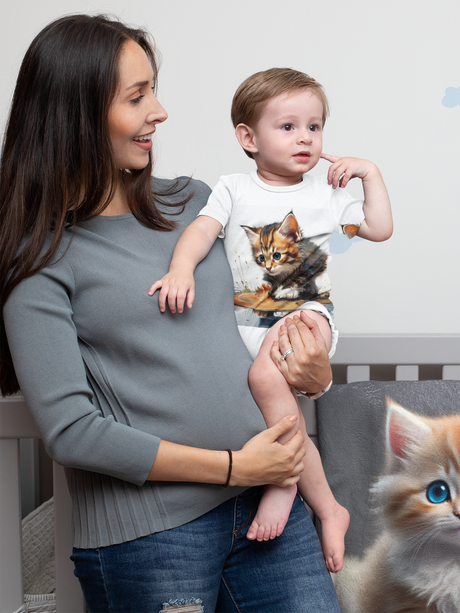 Cute Kitten Infant Bodysuit for Baby Girls and Boys showcasing a charming design on a soft fabric.